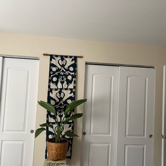 THE BUTTERFLY a handmade appliqué/macrame - Picture 2 of 13